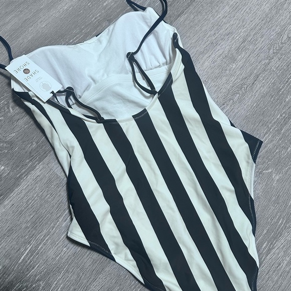 Black and White Striped Swimsuit NWT - Picture 5 of 9